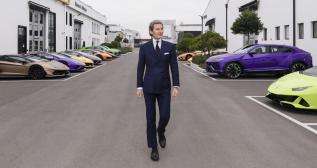 Stephan Winkelmann, presidente de Lamborghini, junto a varios modelos / LAMBORGHINI