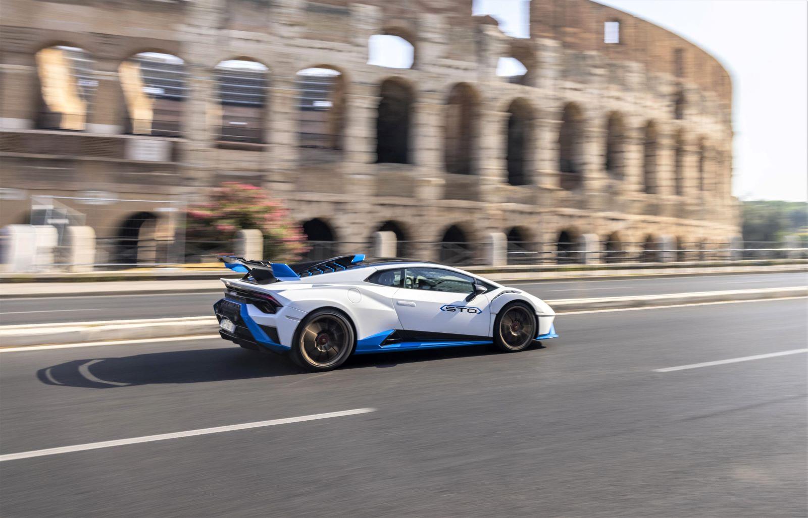 El Lamborghini Huracan STO ruge en Roma y en el circuito