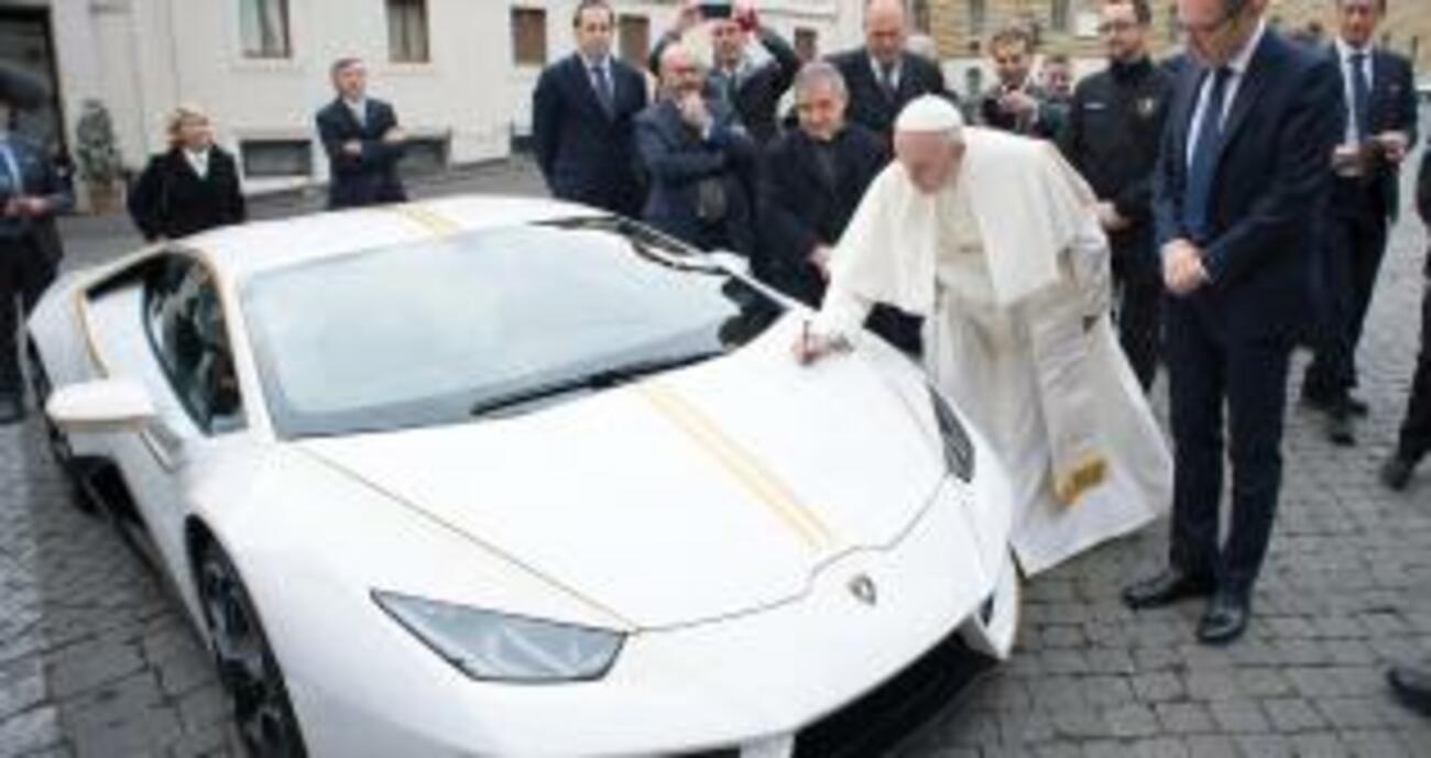 Lamborghini del Papa Lamborghini del Papa