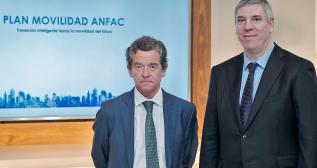 Mario Armero y José Vicente de los Mozos, en la presentación del plan de movilidad de Anfac